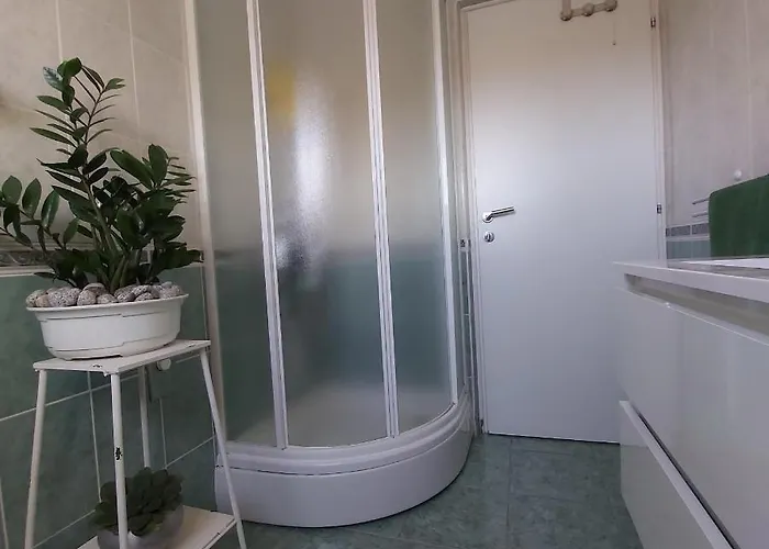 بيت للعطل House Lilija *